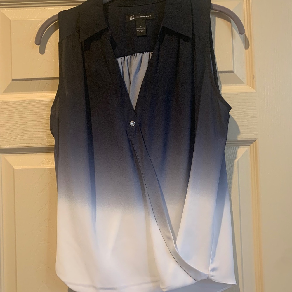 INC International Concepts Blue/White Sleeveless Blouse sz 4